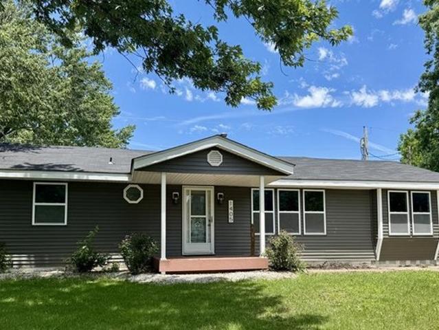House for sale in Macon, Missouri