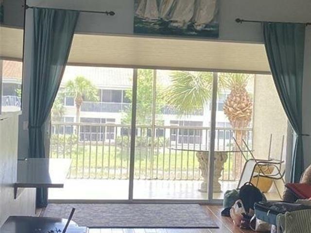 Townhouse for rent in Naples