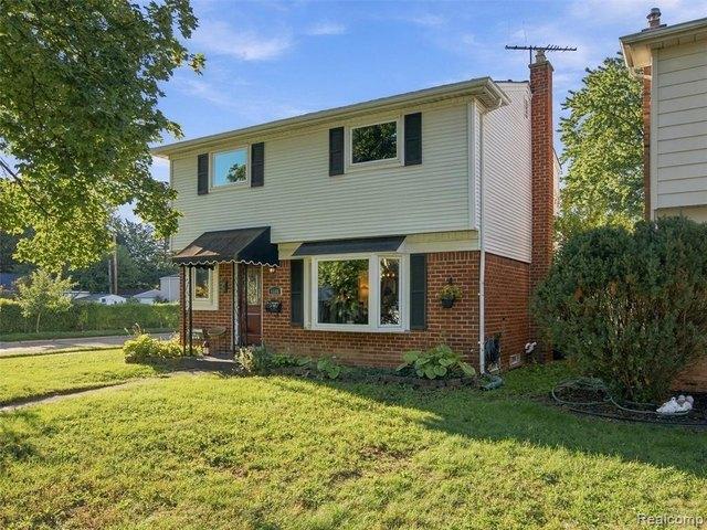 House for sale in Clawson, Oakland County