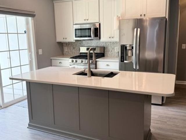 Condo for sale in Gambrills, Maryland
