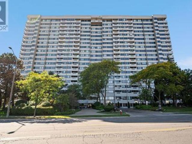 Condo for sale in Mississauga Valleys, Mississauga