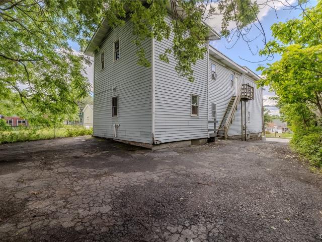 House for sale in Syracuse, New York