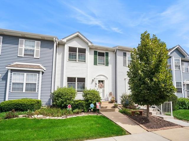 Townhouse for sale in Geneva, Kane County