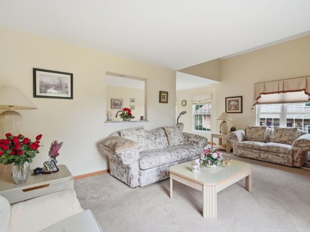 Townhouse for sale in Southwicke, Streamwood
