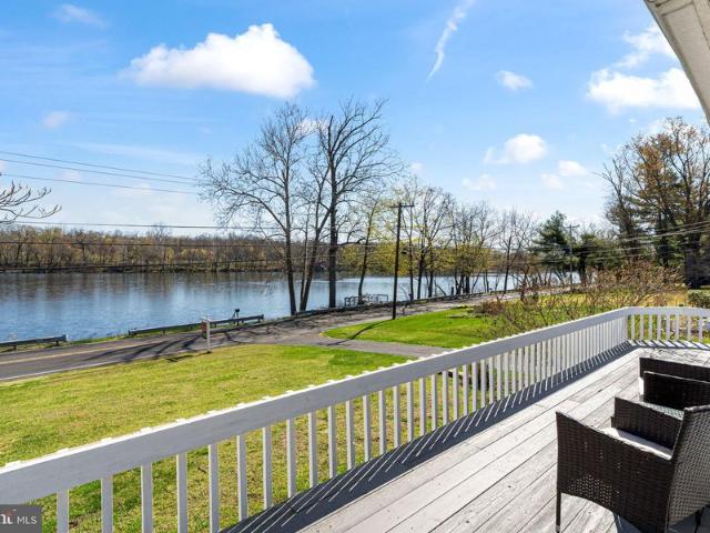 House for sale in Upper Black Eddy