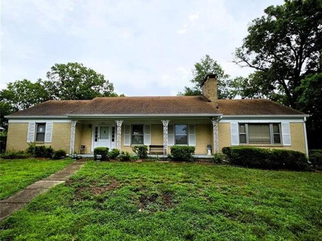 House for sale in Poplar Bluff, Missouri