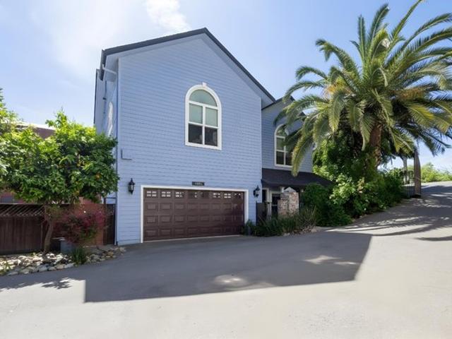 House for sale in Walnut Grove, California