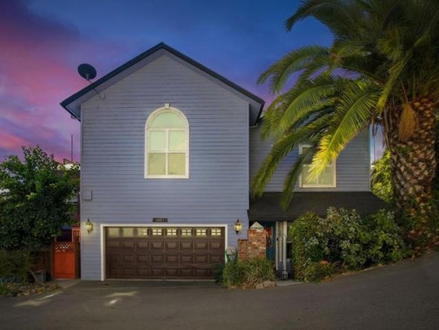 House for sale in Walnut Grove, California