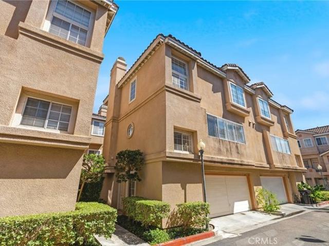 Condo for sale in Hawthorne, California