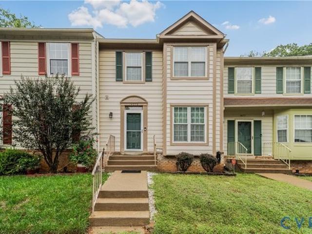 Townhouse for sale in Logan Woods, Woodbridge