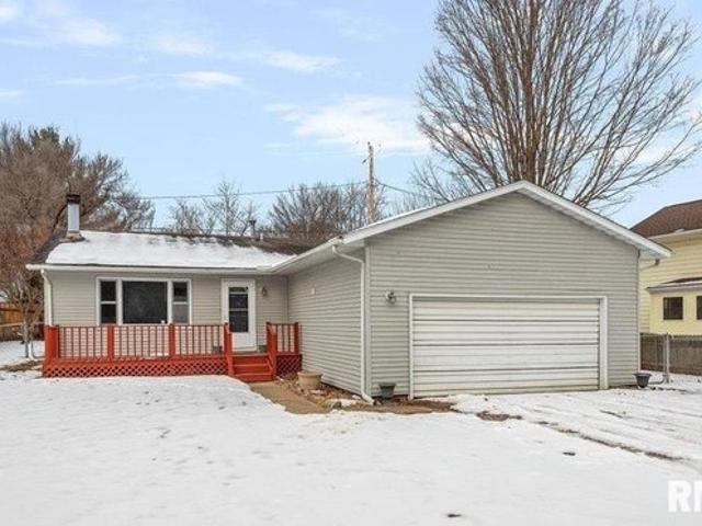 House for sale in Athens, Illinois