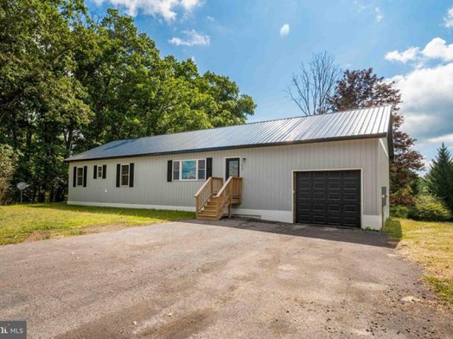 House for sale in Garrett, Maryland