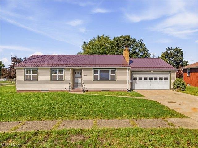 House for sale in Charity Rotch, Massillon