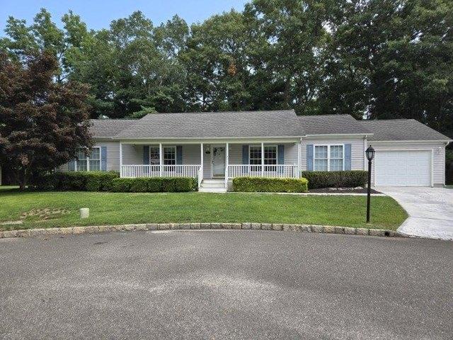 House for sale in Calverton, New York