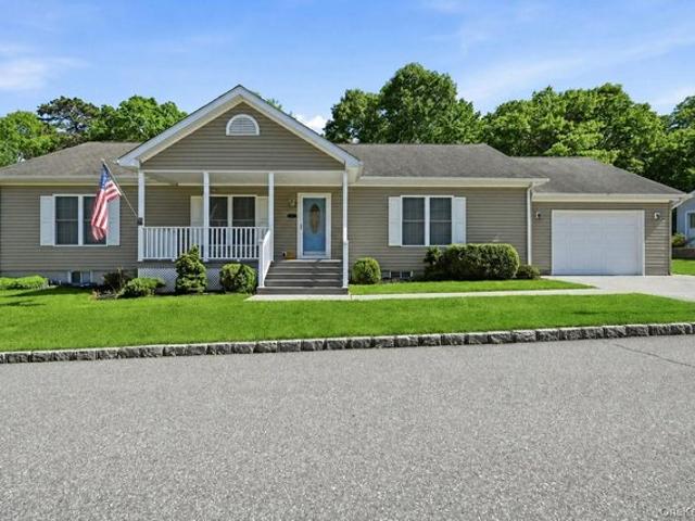 House for sale in Calverton, New York