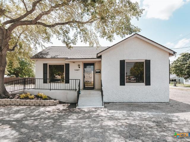 Commercial for sale in Victoria