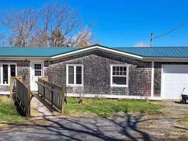 House for sale in North Shore, Cumberland County