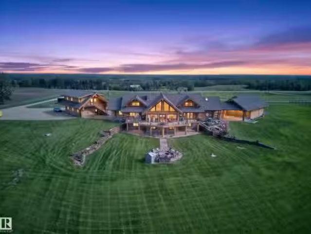 House for sale in Alberta