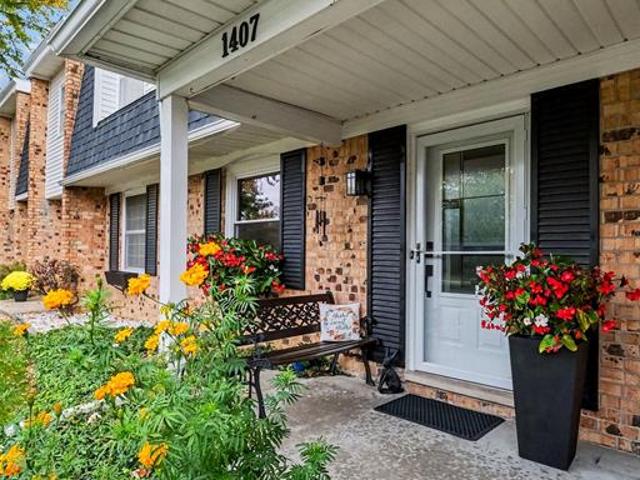 Condo for sale in Wexford Green, Davison