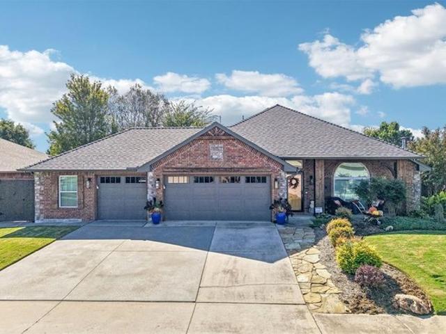 House for sale in Hall Park, Norman