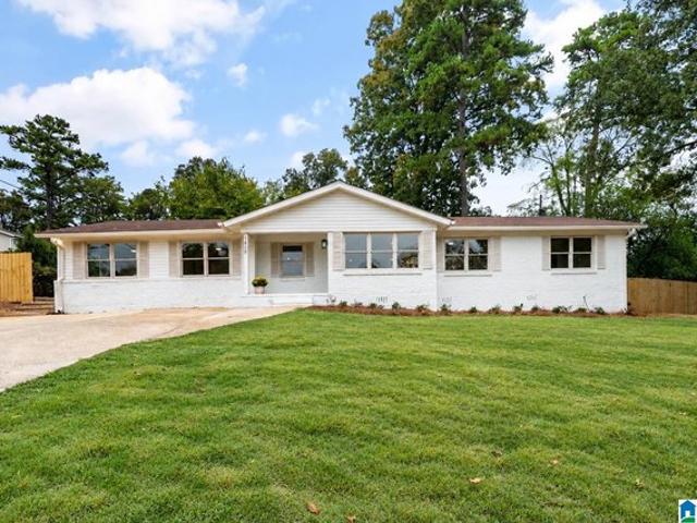 House for sale in Chimney Hills, Vestavia Hills