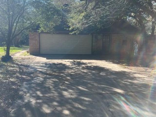 House for sale in Highlands, Harris County