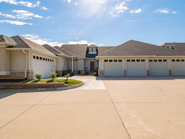 Townhouse for sale in Clive, Iowa