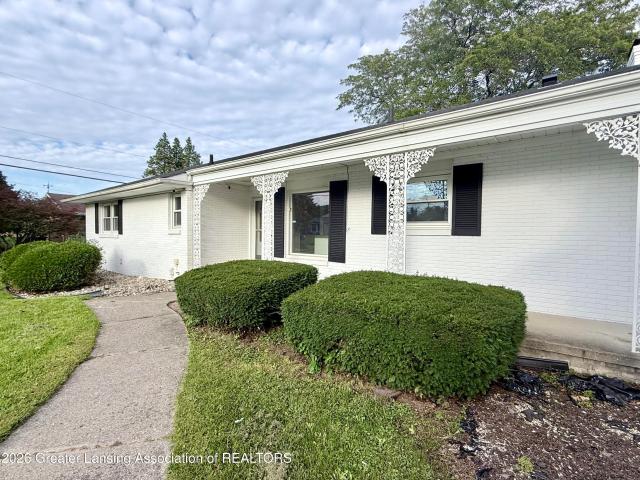 House for sale in Waverly, Lansing