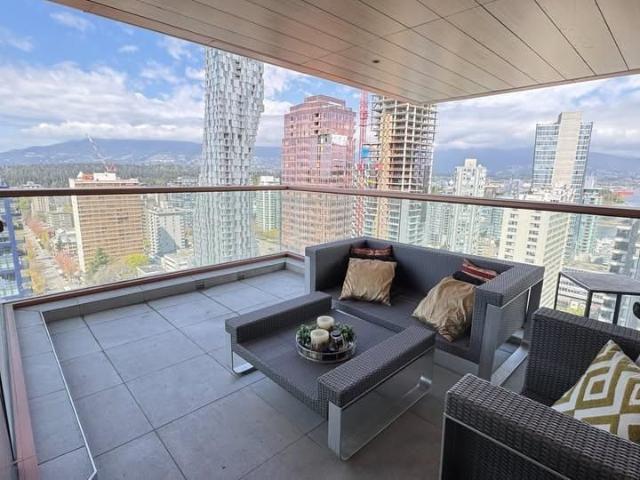 Apartment for rent in Lower Robson, Vancouver