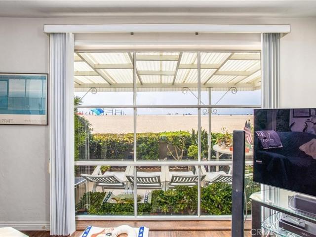 House for sale in Corona Del Mar, California