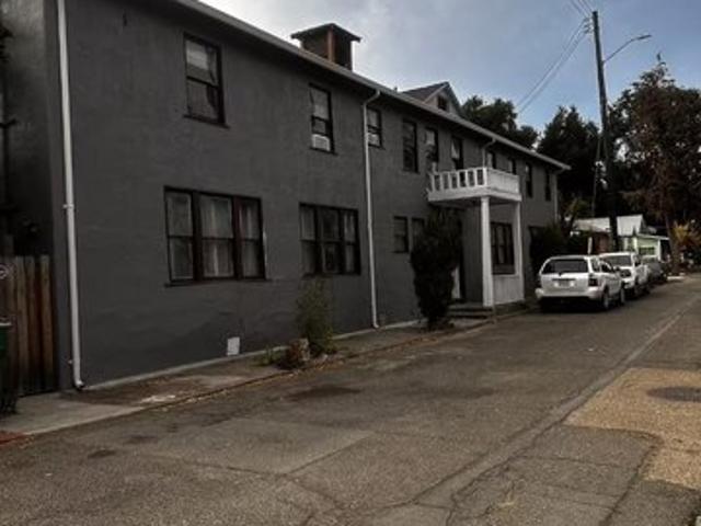 House for sale in Walnut Grove, California