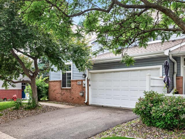 Townhouse for sale in Burnsville, Minnesota