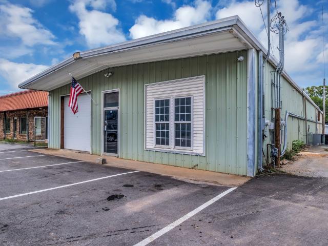 Commercial for sale in Tennessee