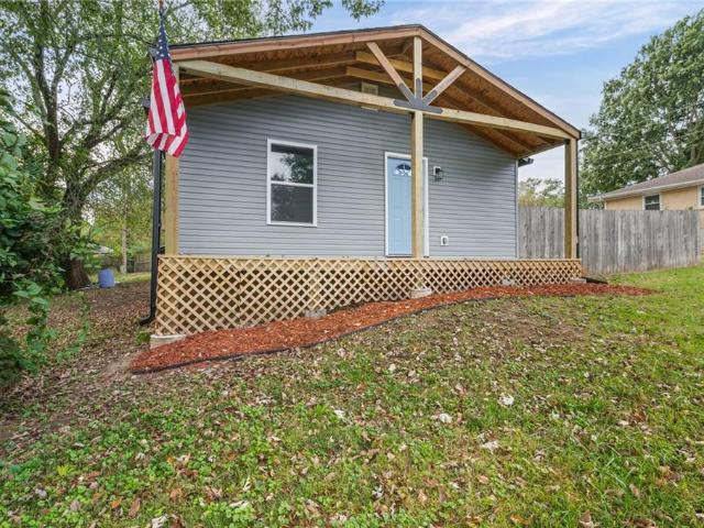 House for sale in Fort Leavenworth, Leavenworth