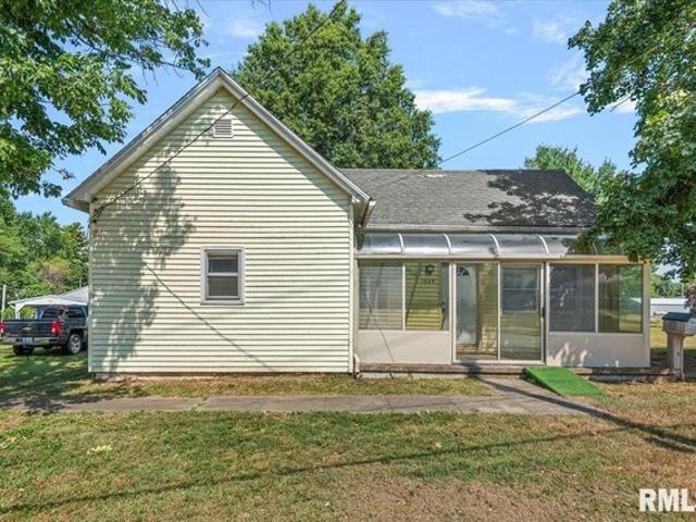 House for sale in Taylorville, Christian County
