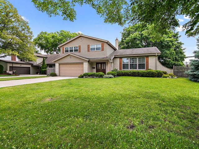 House for sale in Arlington Heights, Illinois