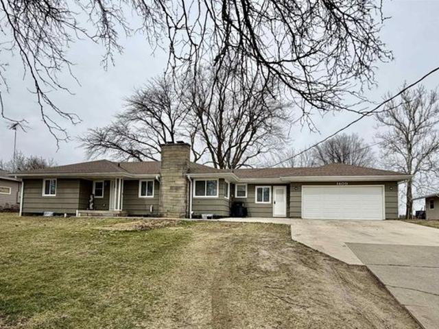 House for sale in Mahaska, Iowa