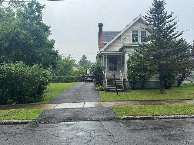 House for sale in Oneida, New York