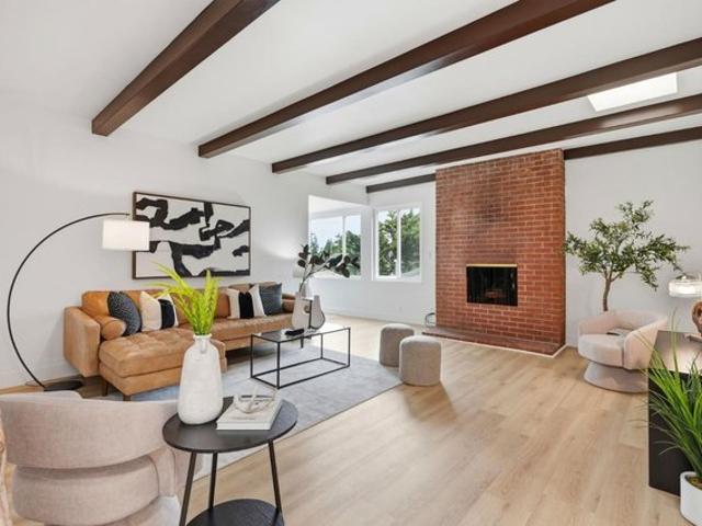 Condo for sale in Berkeley, California