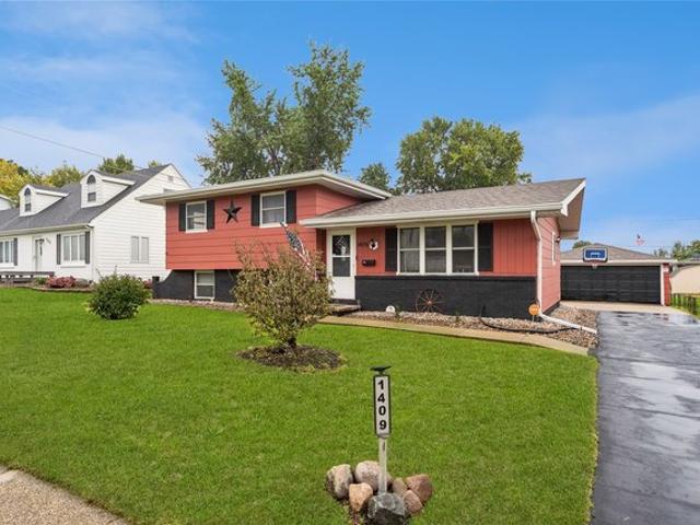 House for sale in Westlawn Place, Ankeny