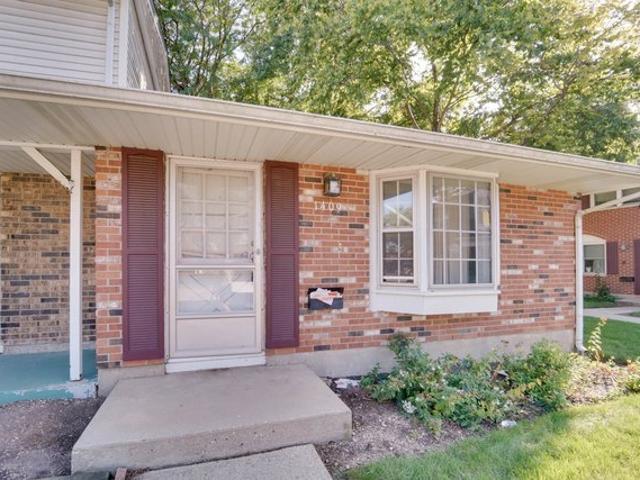 Condo for sale in Streamwood, Illinois
