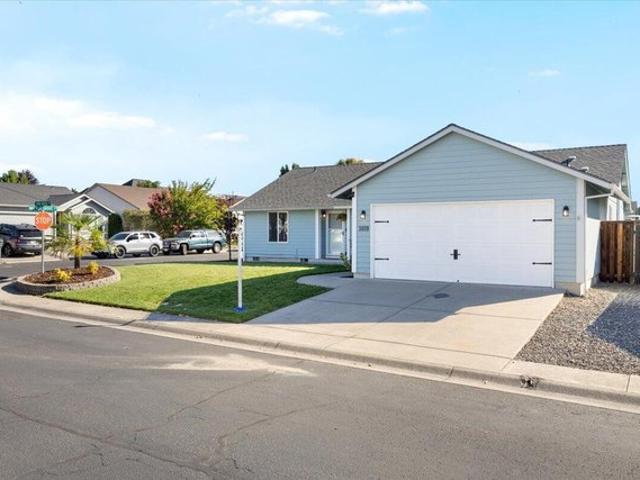 House for sale in Central Point, Oregon