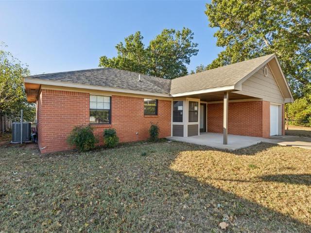 House for sale in Chickasha, Oklahoma