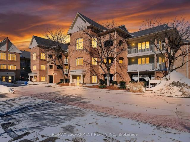 Condo for sale in Toronto, Golden Horseshoe