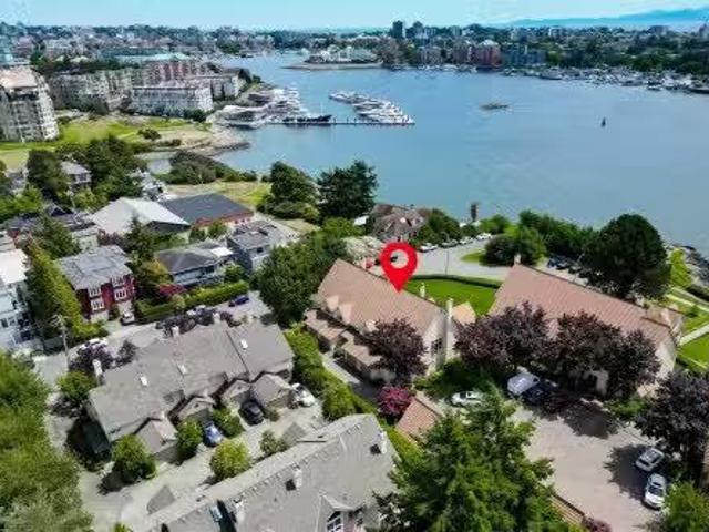 House for sale in Victoria, British Columbia