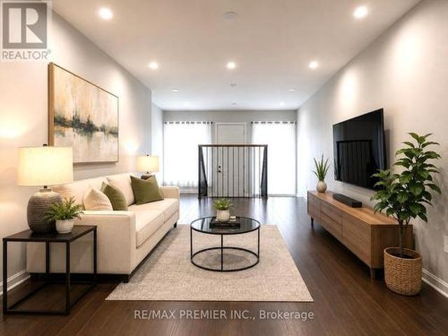 Townhouse for sale in Woburn, Ontario