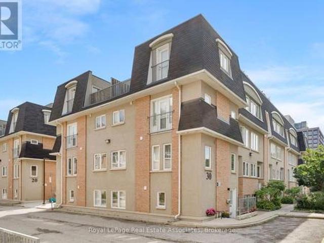 Townhouse for sale in Woburn, Ontario