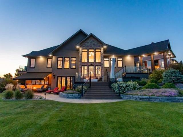 House for sale in Alberta