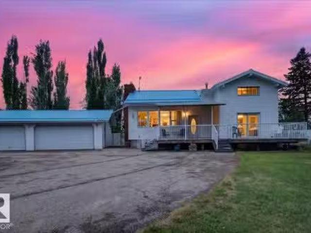 House for sale in Alberta