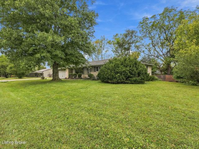 House for sale in Hillview, Bullitt County